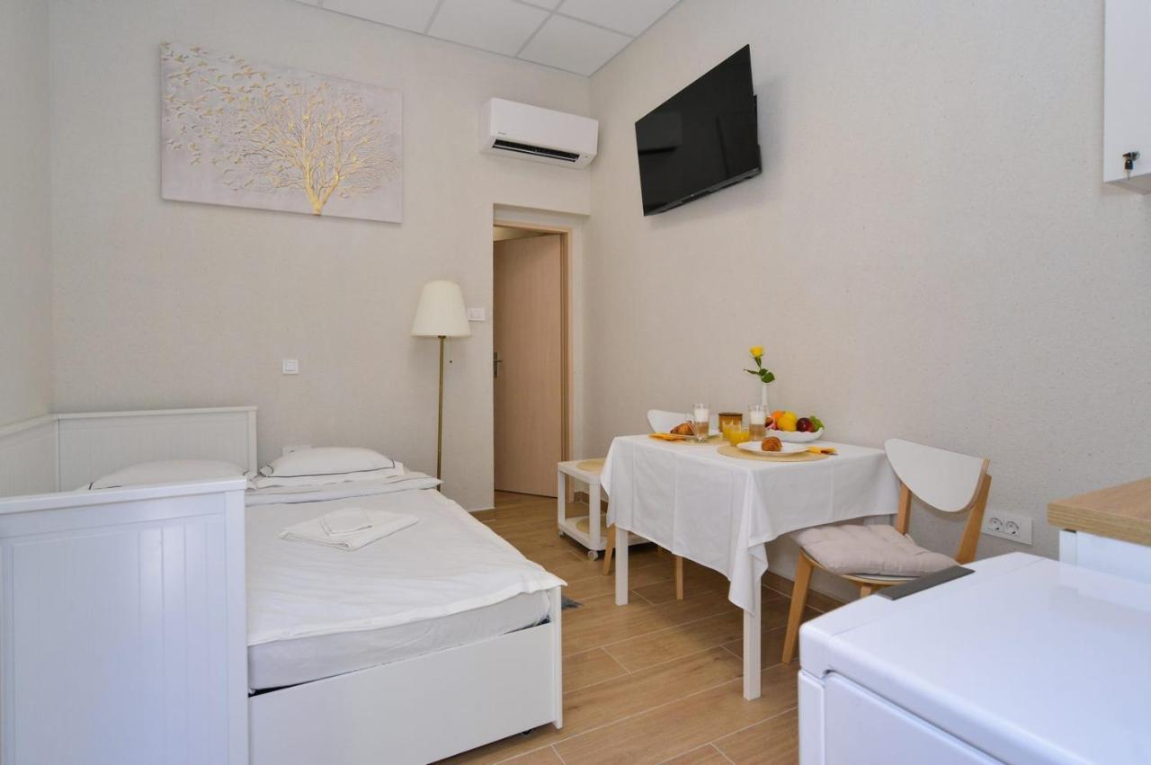 Md Studio Apartman Rijeka Exterior foto